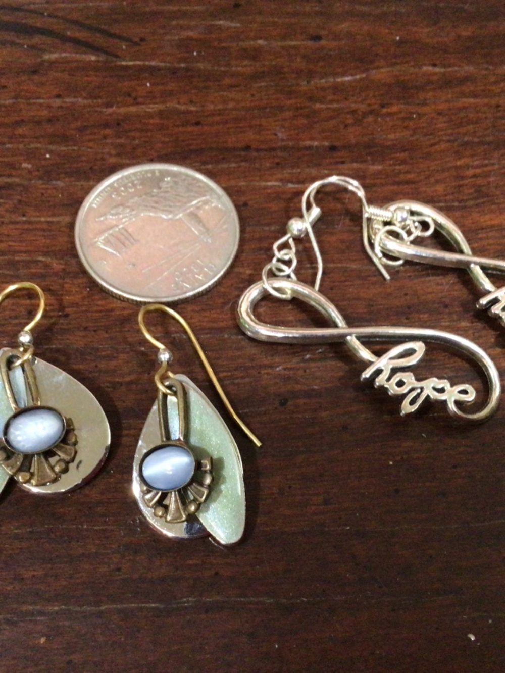 Lot of 10 pair of earrings. All Wearable. - Picture 4 of 6